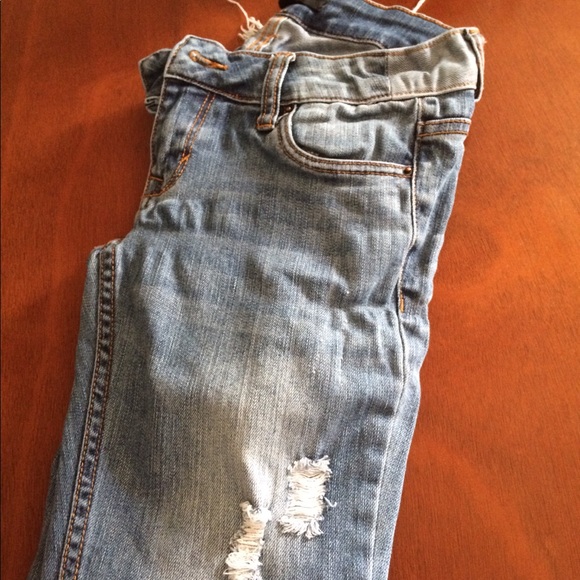 Forever 21 Distressed Skinny Jeans - Picture 7 of 8